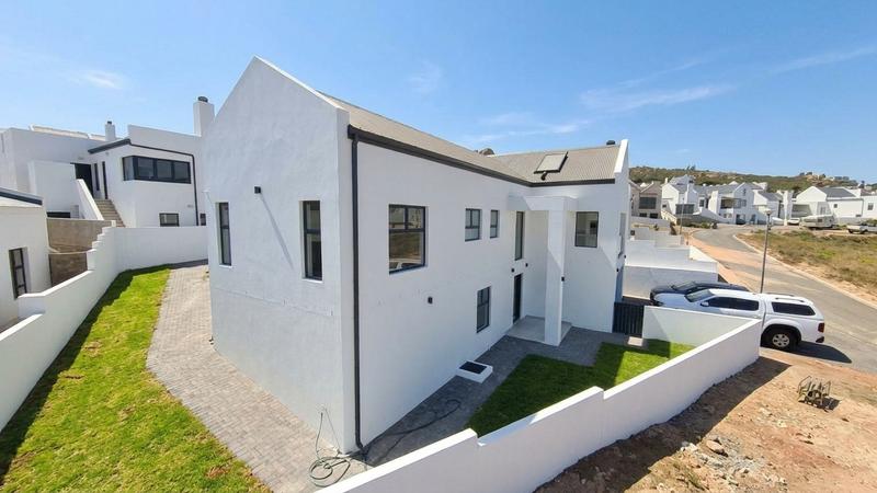 4 Bedroom Property for Sale in Da Gama Bay Western Cape